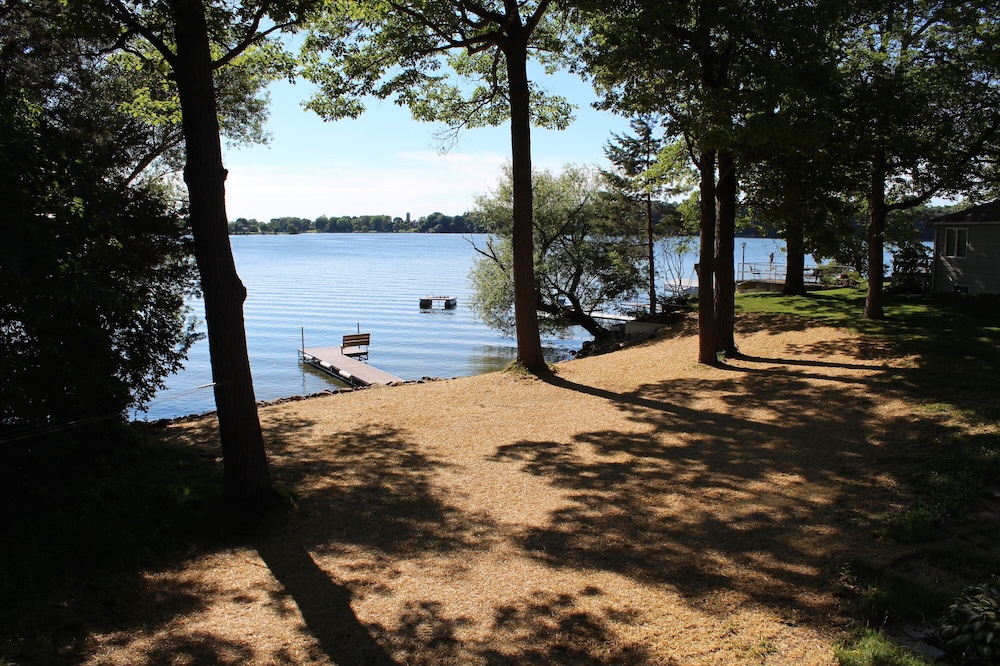 Log Cabin on Great Fishing & Boating Lake