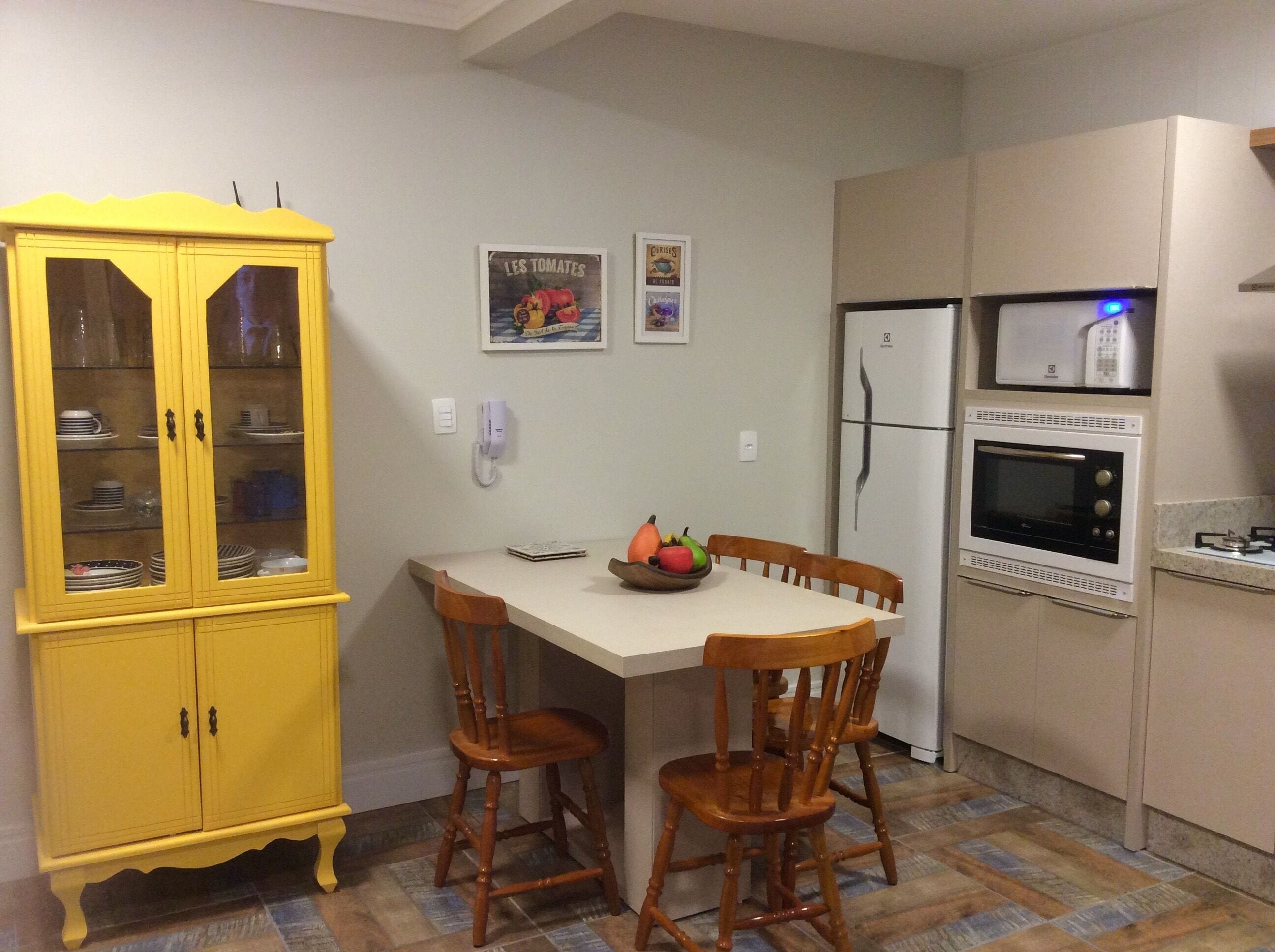 50% OFF LOW TEMP THE WIND LEVED, CENTRAL BEACH, sleeps 4 people. 180 m of the pants