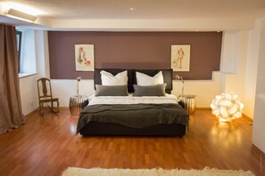 1 slaapkamer, een bureau, een strijkplank/strijkijzer, gratis wifi