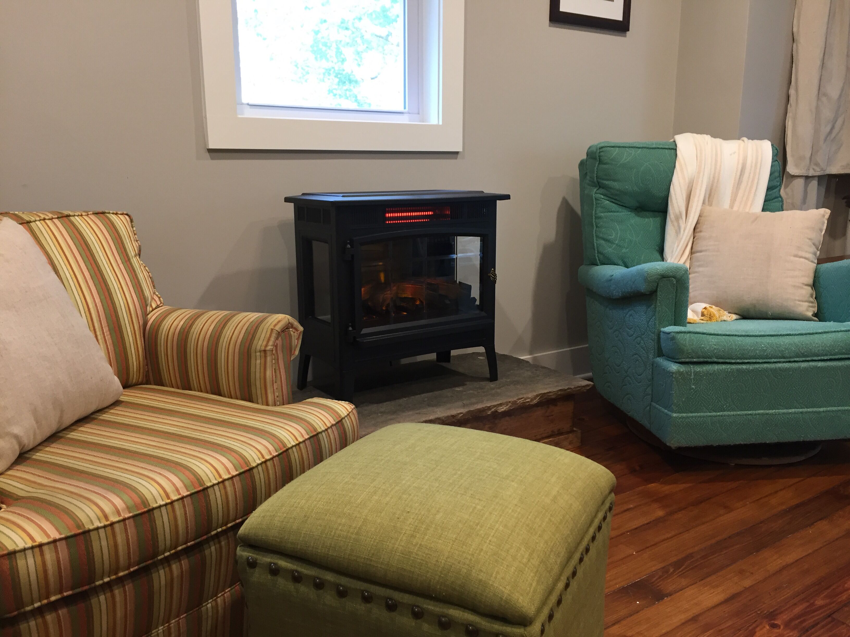 Private - Cozy - Lake Front Cottage -  Lake Access, family friendly & fire pit  