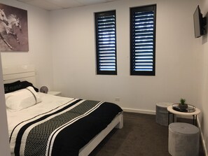 2 chambres, fer et planche à repasser, Wi-Fi, literie fournie