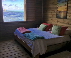 1 bedroom, bed sheets