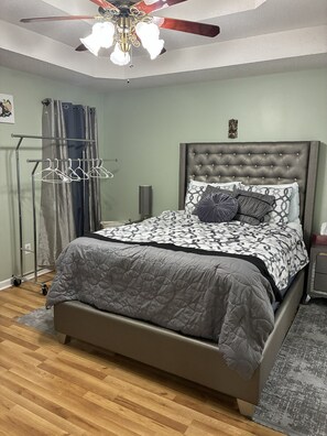 3 bedrooms, free WiFi, bed sheets - Great Augusta Masters Rental 2 Miles from Tournament! (Augusta)