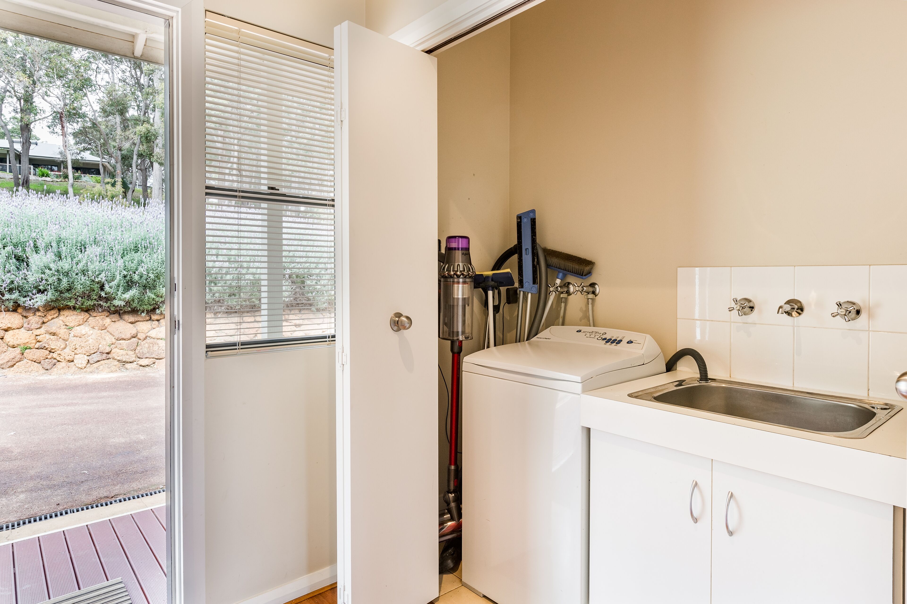 Millbrook Cottage Yallingup -panoramic views down Wildwood Valley — image 5