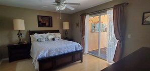 3 chambres, fer et planche à repasser, Wi-Fi gratuit, draps fournis