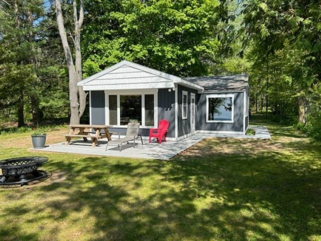 Cottage on Private, Sandy, Lake Michigan Beach