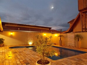 Utomhuspool