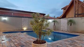 Piscina externa