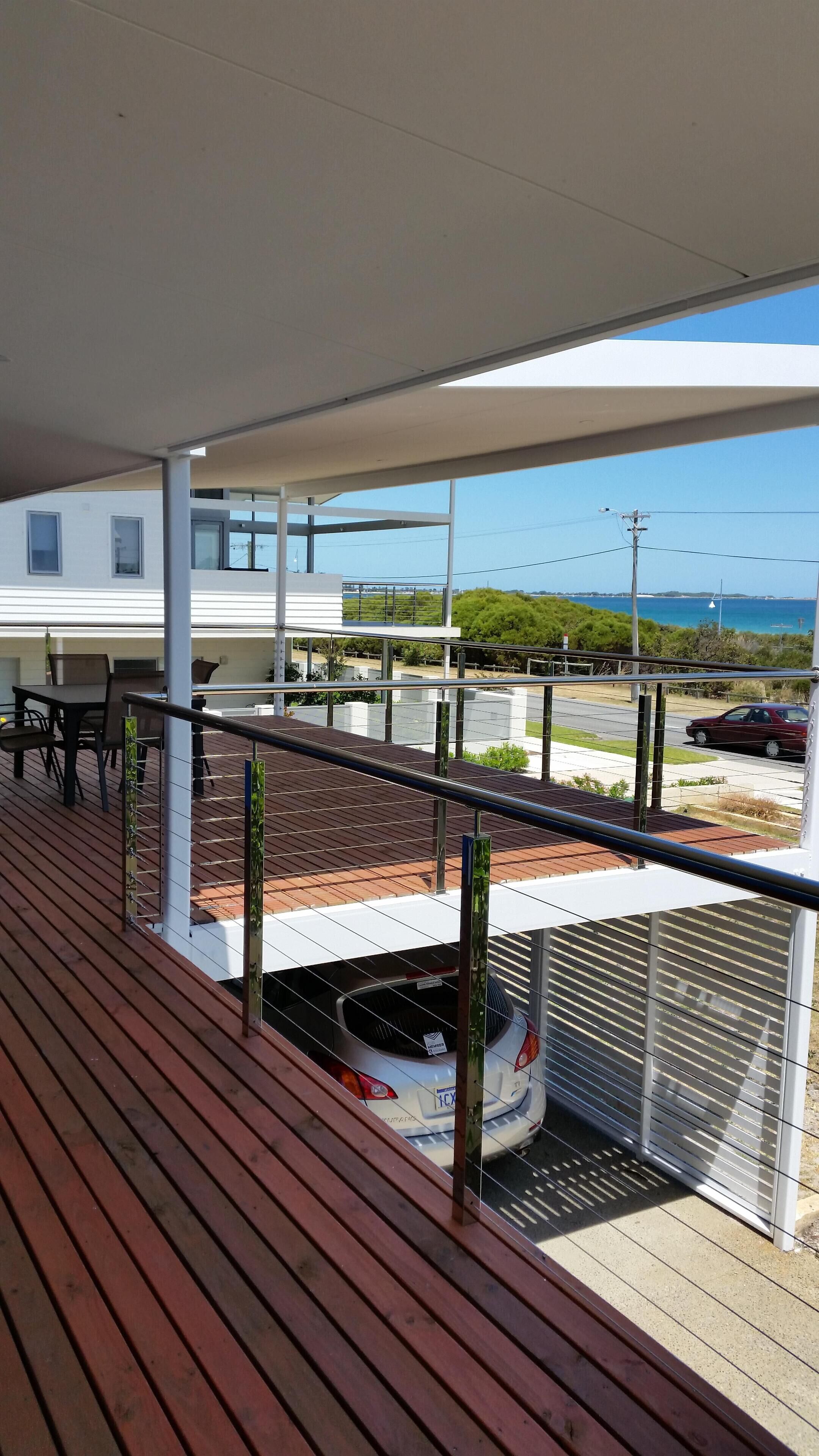 SeaValor Skyfall - Absolute Beachfront Family Friendly