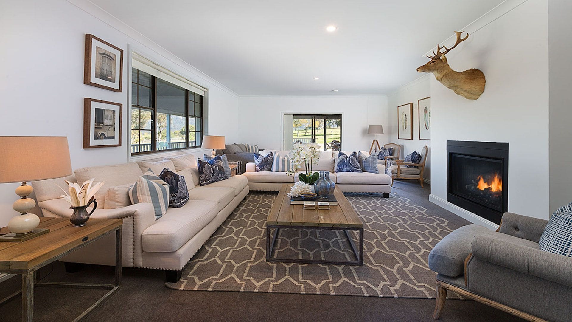 Willow Tree Estate - Luxurious whole of house accommodation -Sleeps 40-Stunning  — image 14