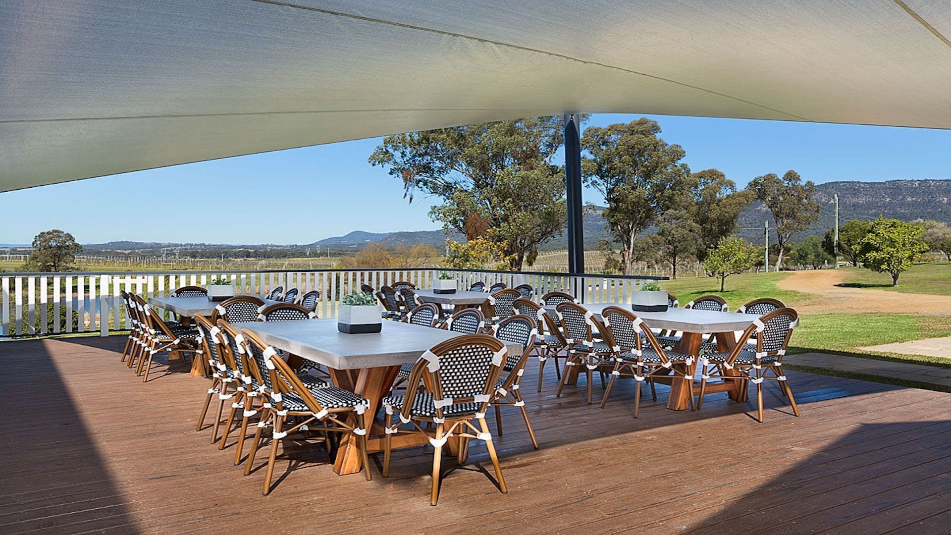 Willow Tree Estate - Luxurious whole of house accommodation -Sleeps 40-Stunning  — image 18