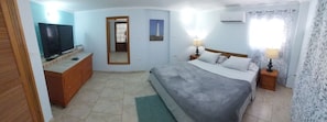 1 dormitorio, tabla de planchar con plancha, cuna de viaje y wifi gratis