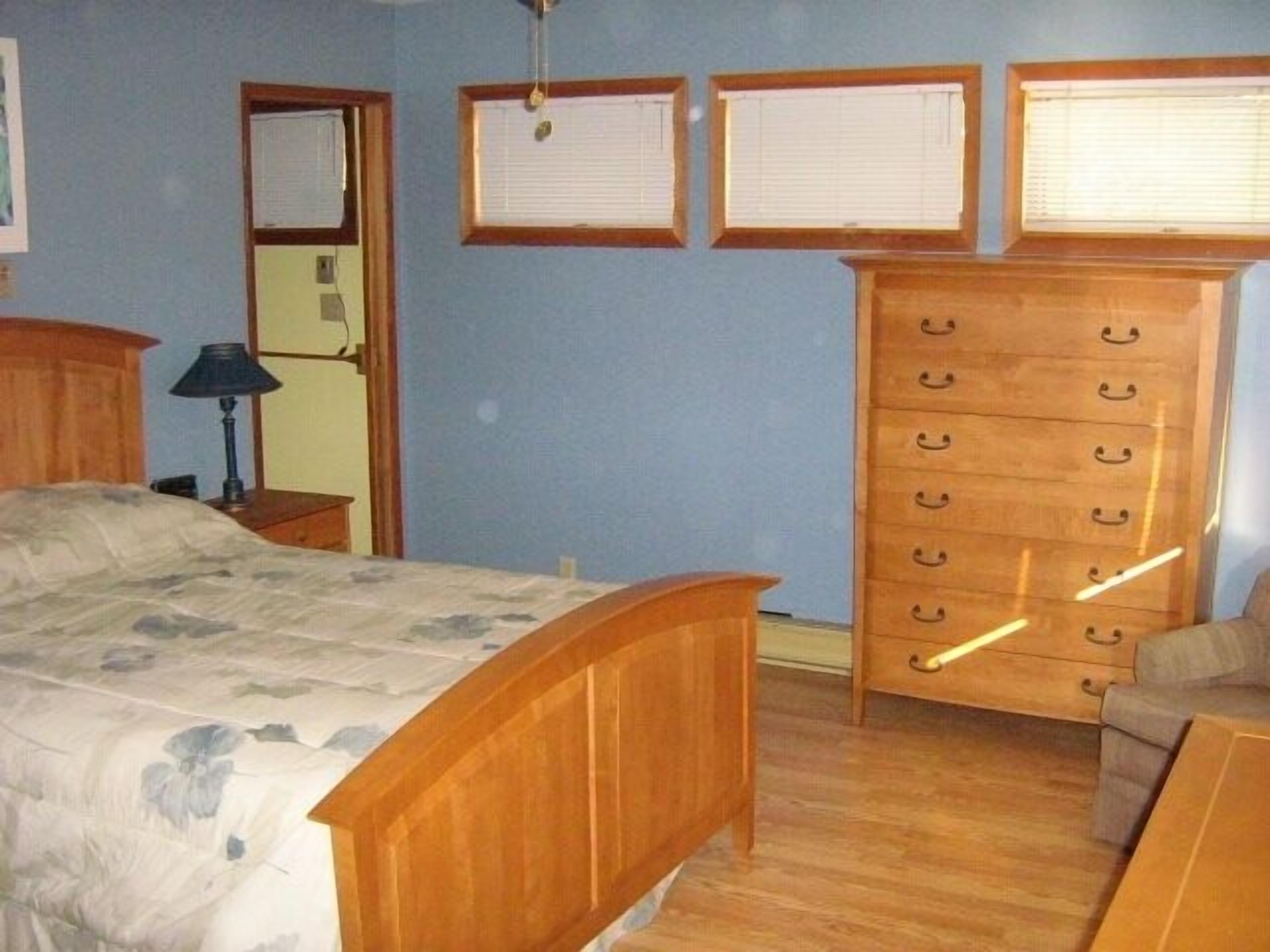 Spectacular Waterfront Retreat On South Pender Island - Low Bank Beachfront