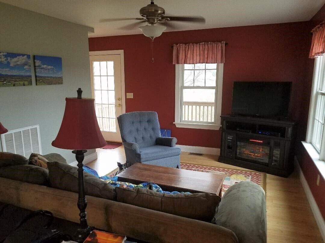  Close to Everything and Away From It All!