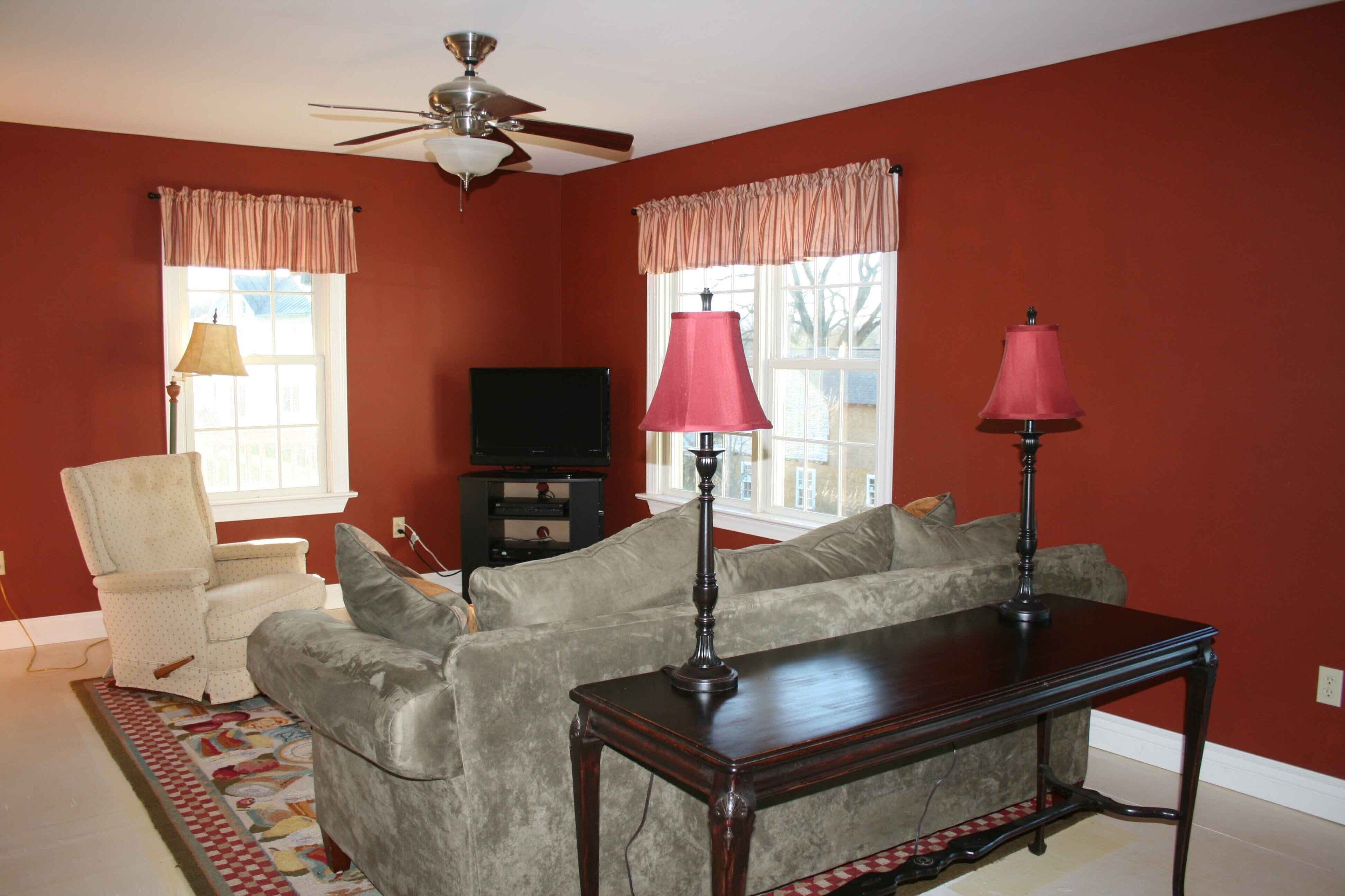  Close to Everything and Away From It All!