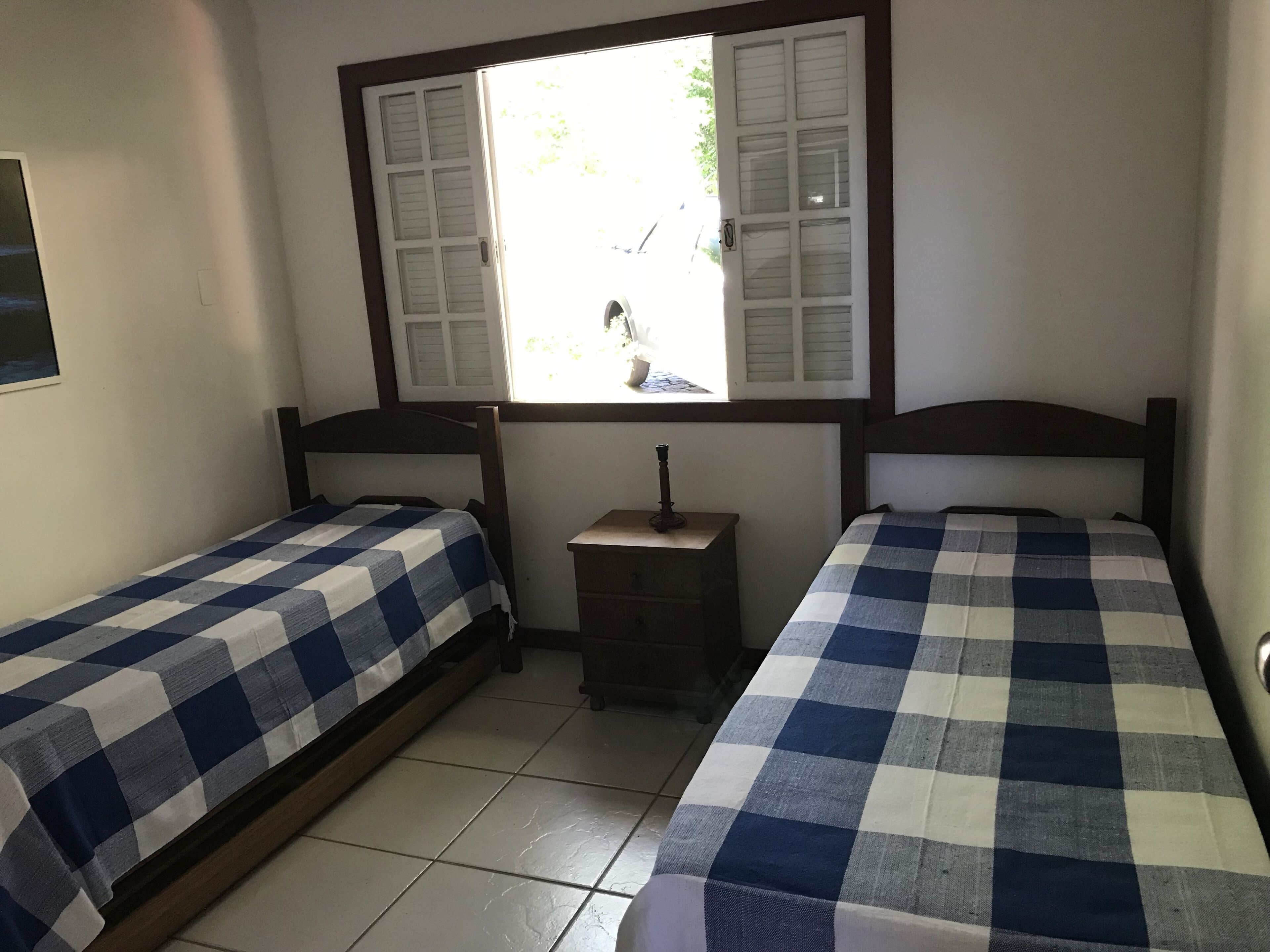 Excellent home in gated community - Four bedrooms - Close to R. das Pedras