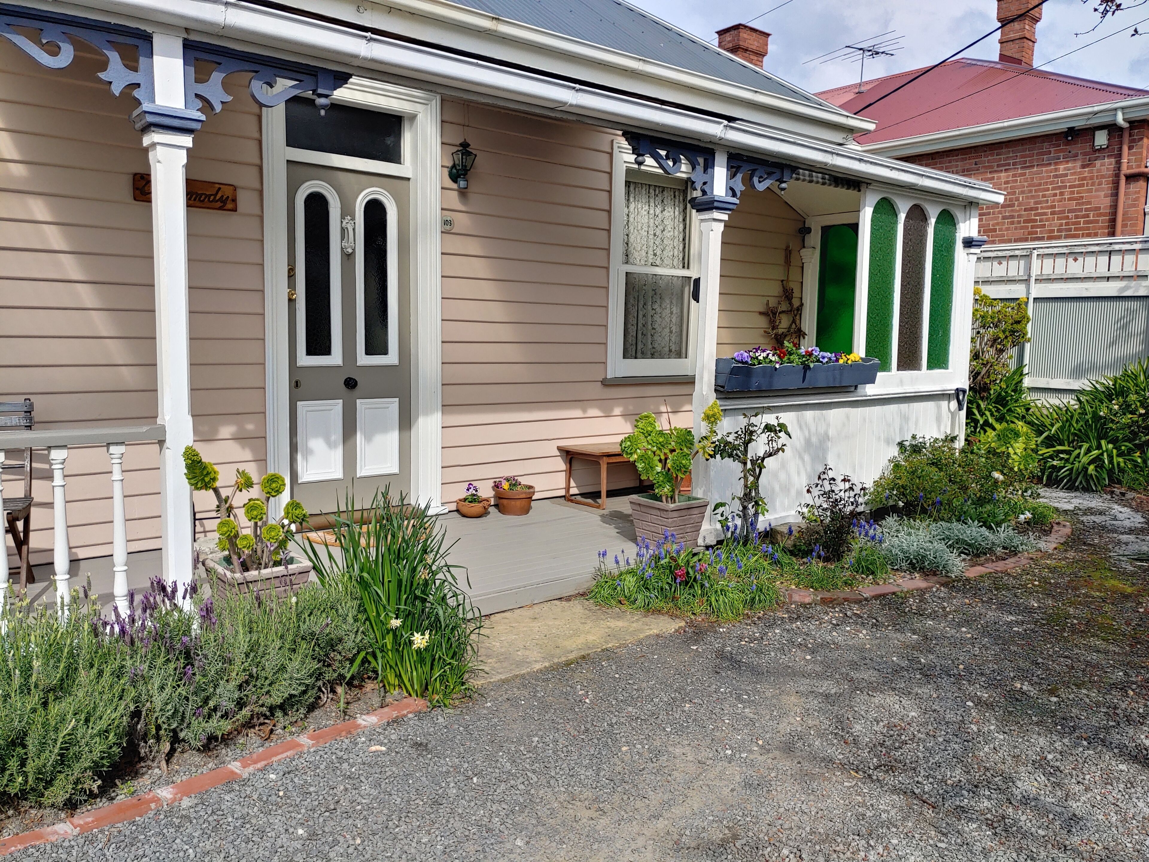 COTTAGE ON KING STREET SANDY BAY — image 16
