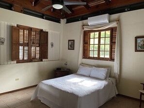 4 chambres, coffre-fort, fer et planche à repasser, Wi-Fi