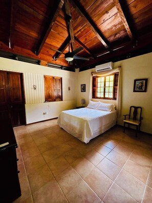 4 bedrooms, in-room safe, iron/ironing board, WiFi