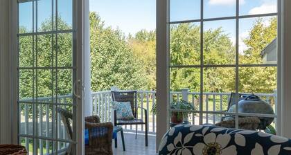 Retiro de Sharon: Condominio de 2 pisos y 3 dormitorios en el centro de Grand Haven (para 8 personas)