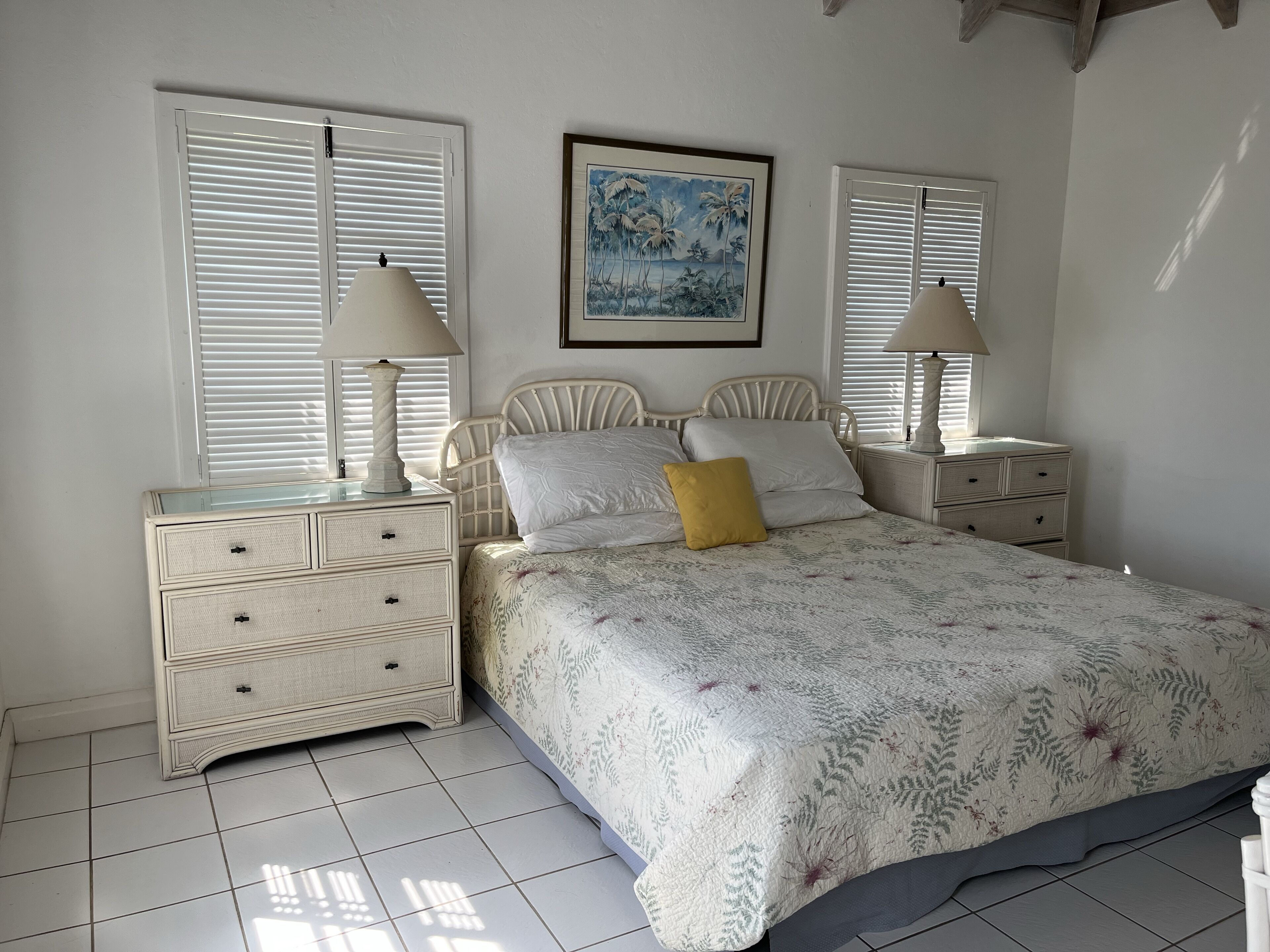 4 bedrooms, in-room safe, iron/ironing board, free WiFi