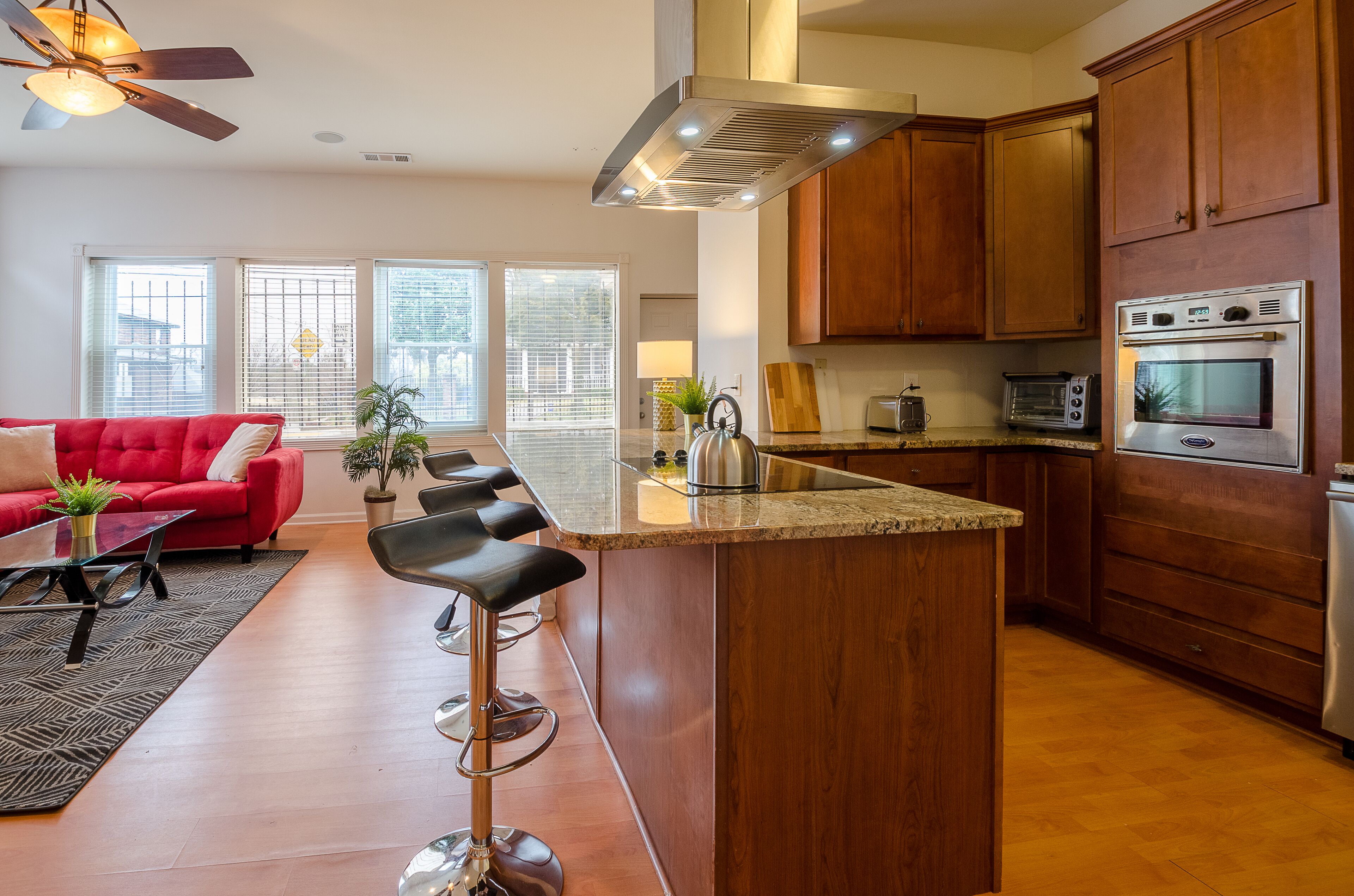 Dashing 2 Bed 2 Bath in historic 1913 building