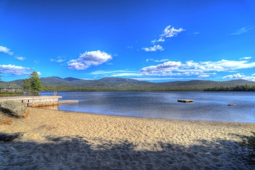 Great Saddleback Lake Lodge mökki vastapäätä tenniskenttiä