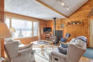 Smart TV, DVD player, table tennis