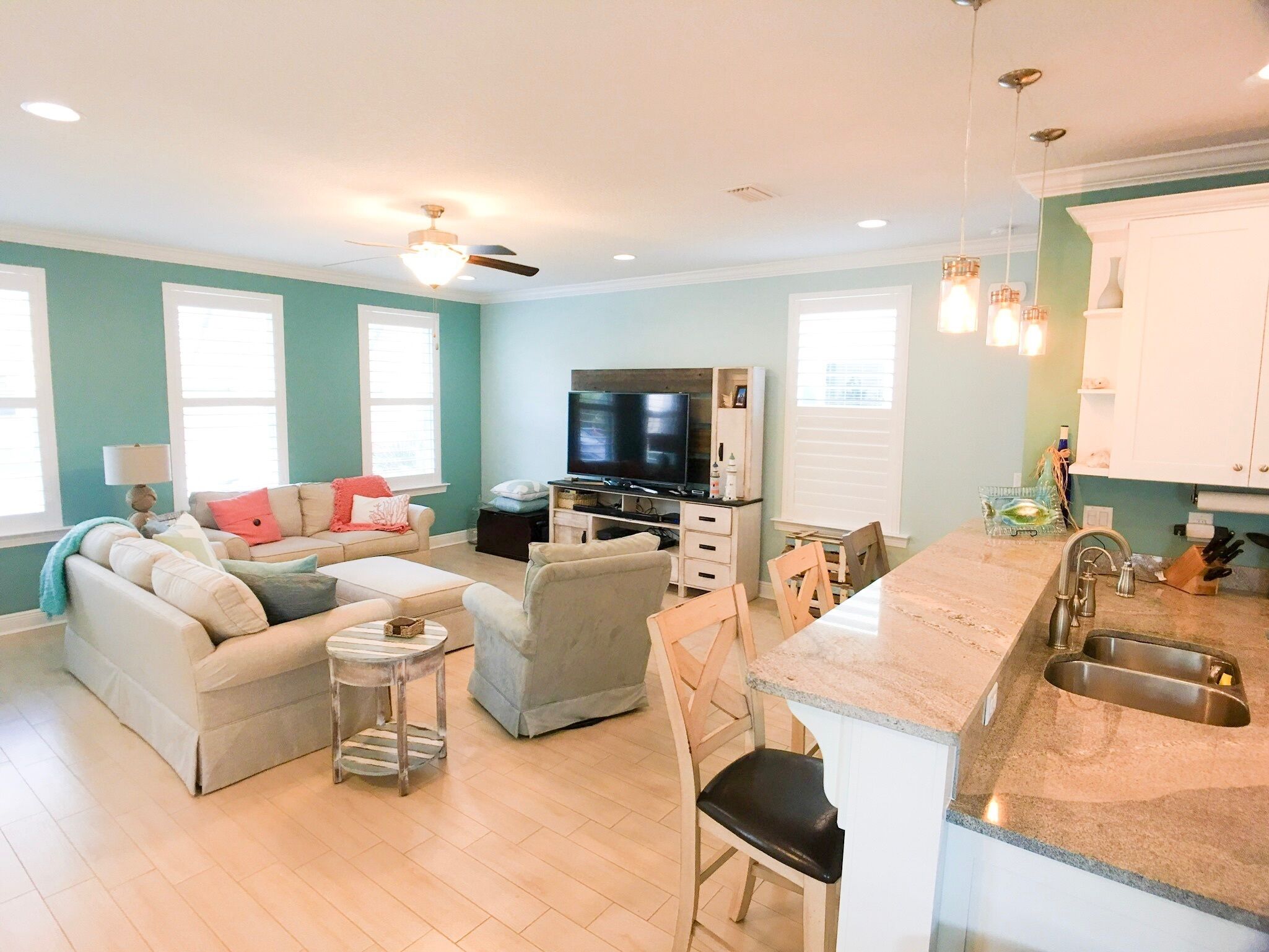 Luxury 4-story 3450 sq ft, 500yds from beach, 15 beds, 6bdrm 4bth