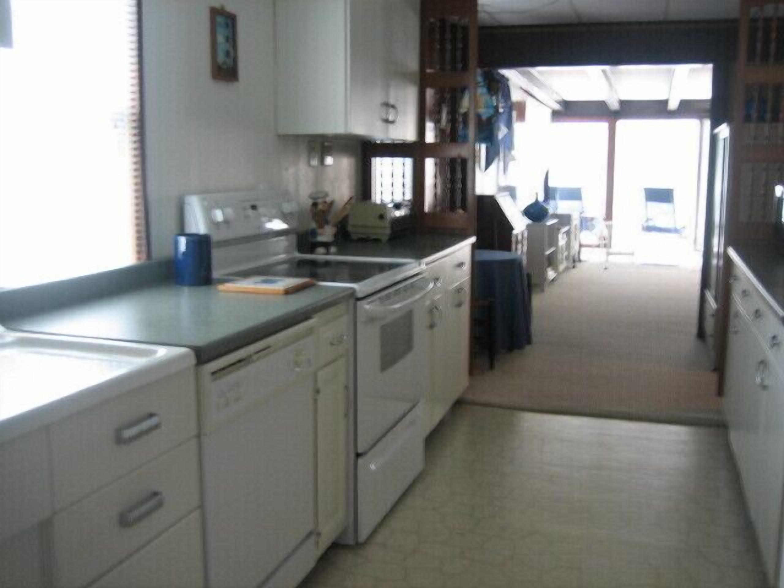 Direct Beach Front Home with Bay Views and Amazing Sunsets