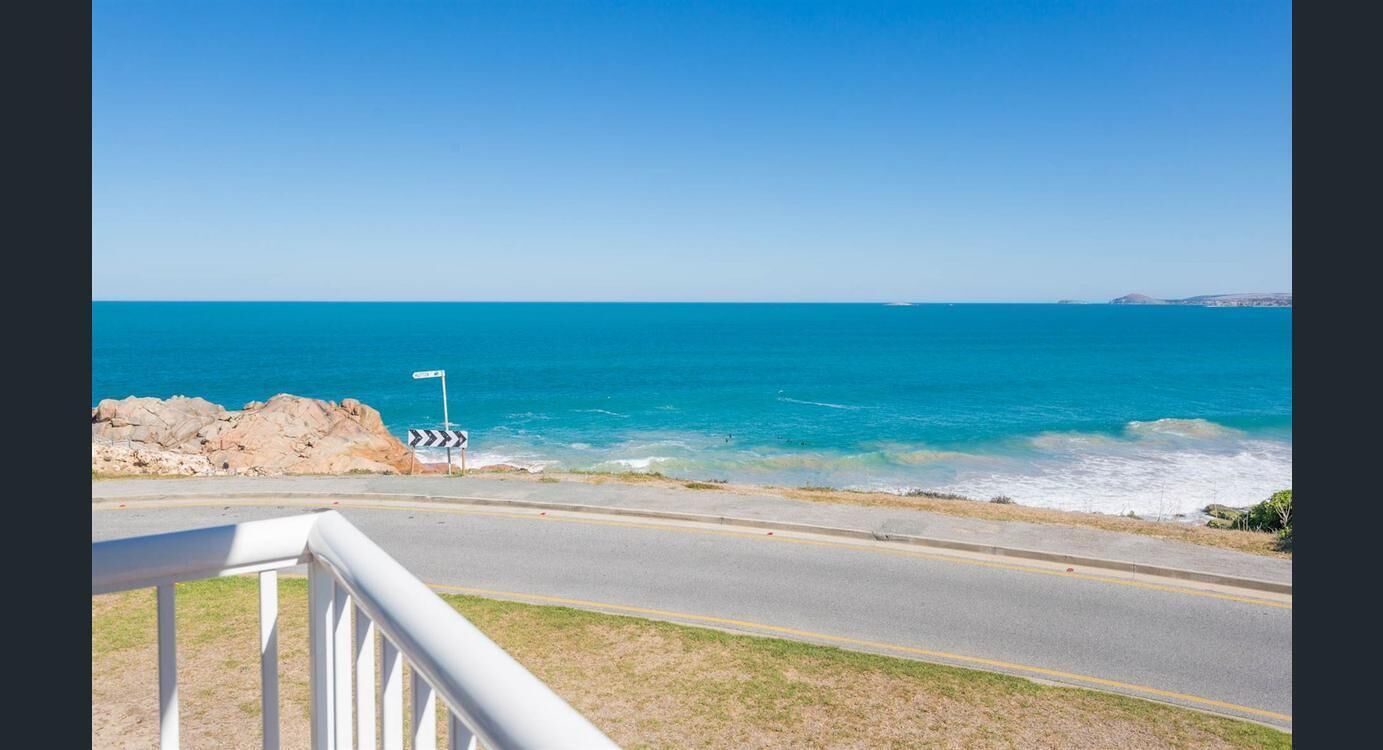 Beachfront SouthSeas 2 PortElliot with views of Knights Beach 