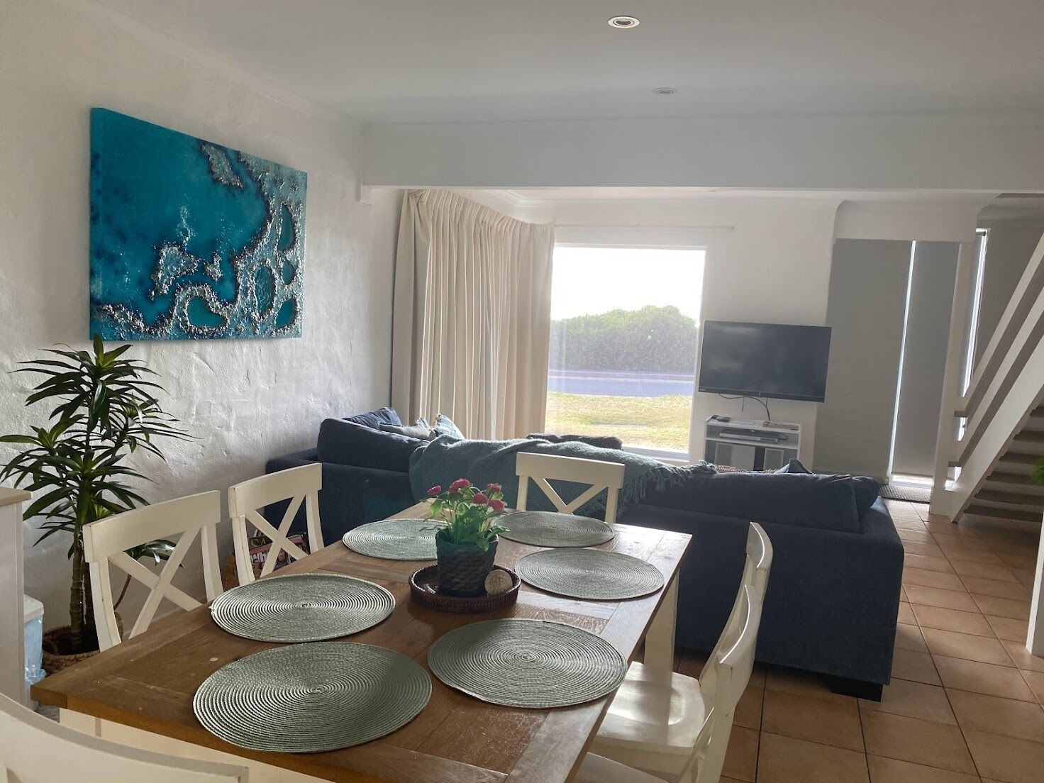 Beachfront South Seas 2 Port Elliot w/ views of Knights Beach — image 25