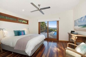 4 bedrooms, iron/ironing board, travel cot, free WiFi