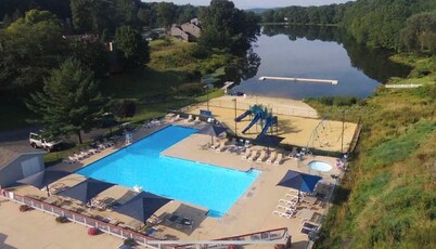 4-Bedroom Vacation Oasis with Pools, 10 Minutes from Bushkill Falls
