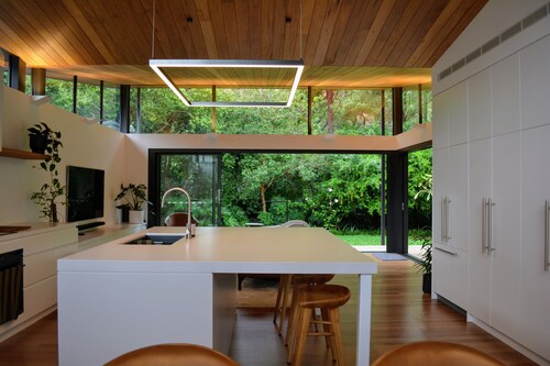 Private Architectual Beach Retreat in Pearl Beach