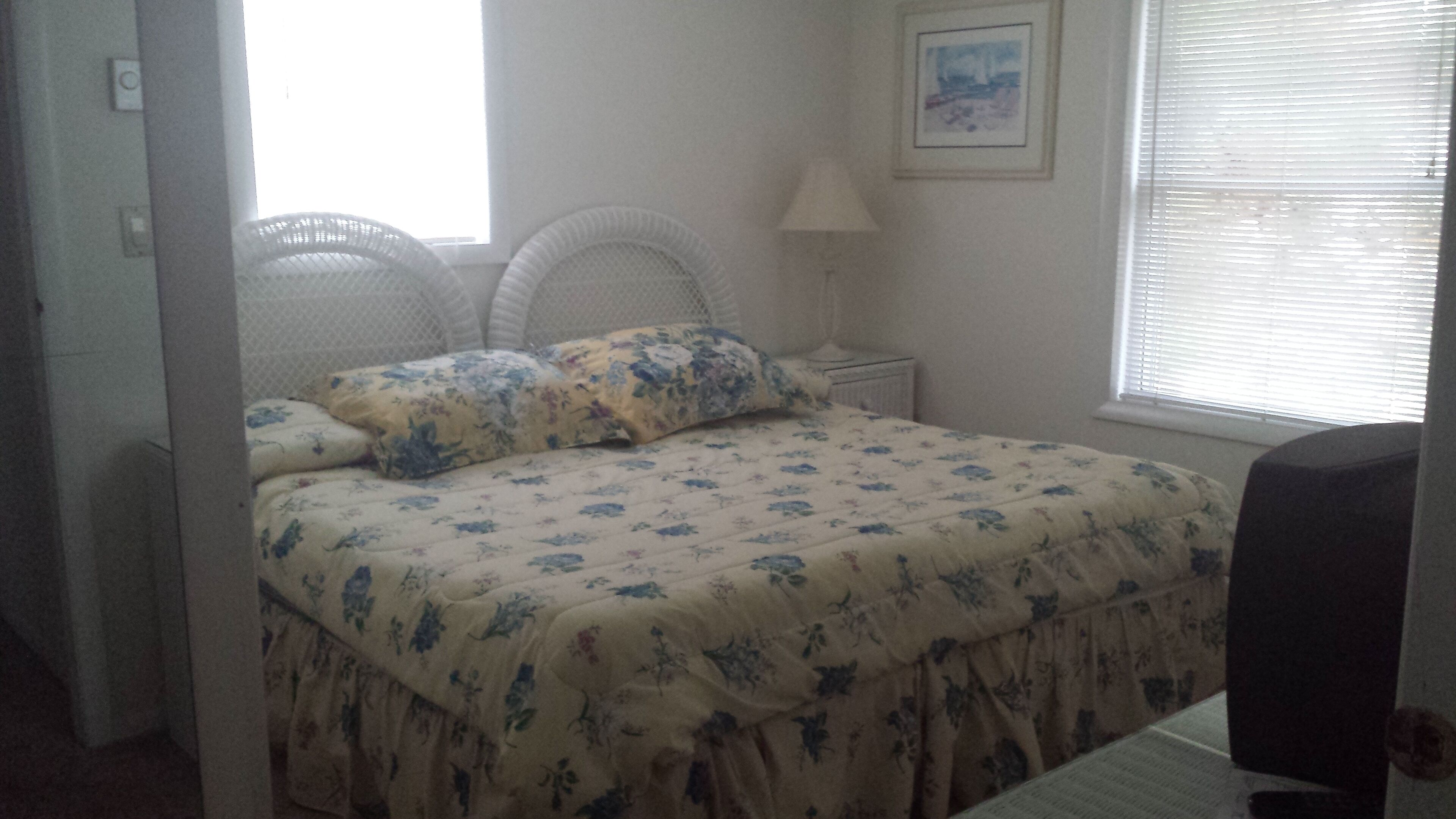 Bethany Beach, Short Walk to Beach & Town! Quiet, in "The Canal" community.