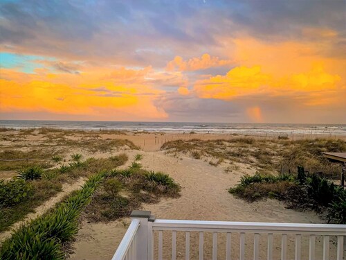 Oceanfront Home- Casa Del Sol- Live the LIFE!  4 decks, beach gear, grill...