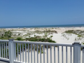 Am Strand, Liegestühle, Strandtücher