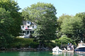 المنشأة من الخارج