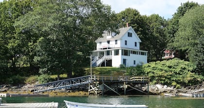 Waterfront Cottage in South Bristol w/ private dock and lobster boat views