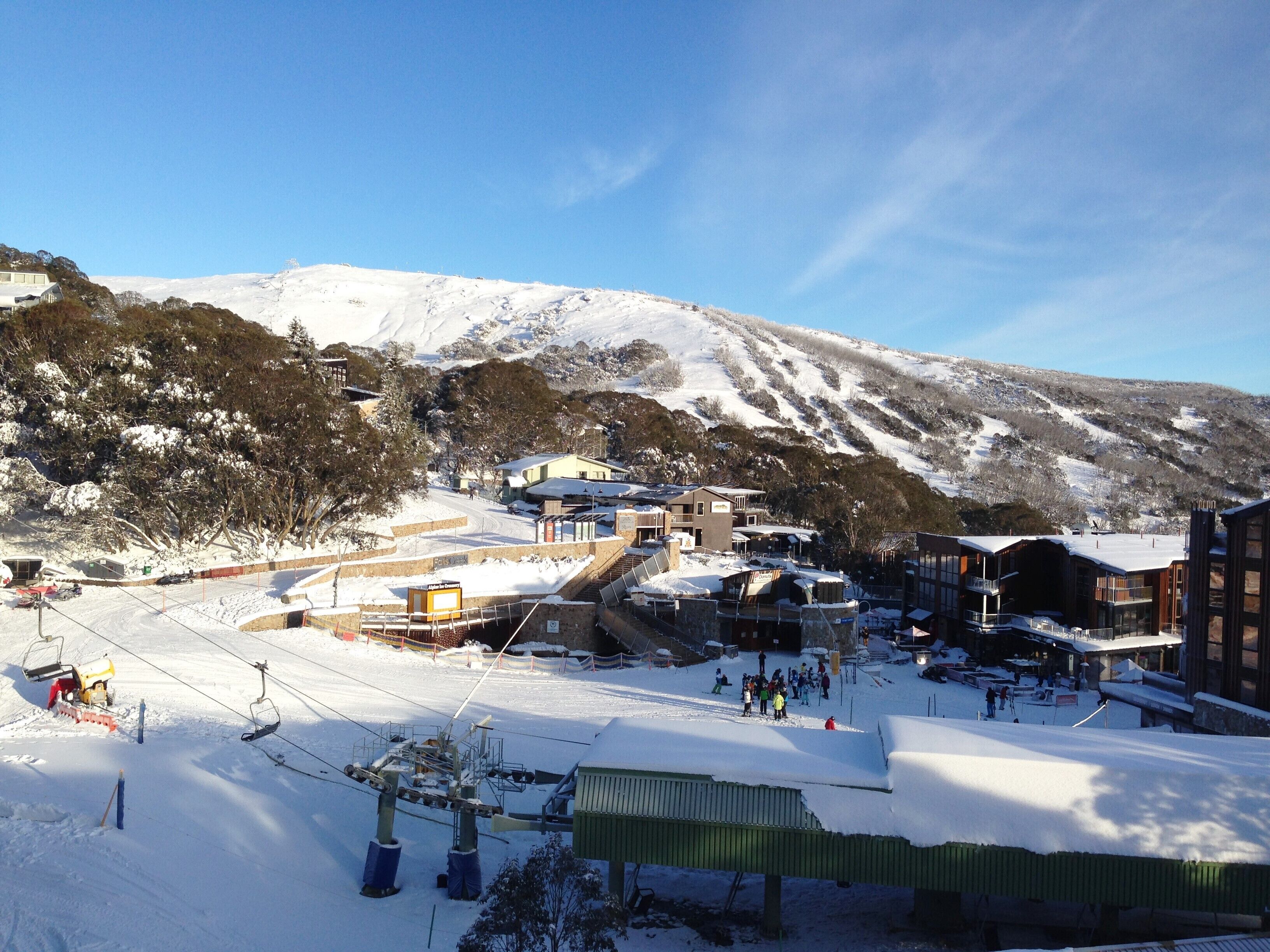 Les Chalets 5 - fabulous apartment next to Halley's Comet chairlift — image 14