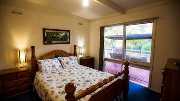 2 Schlafzimmer, Bügeleisen/Bügelbrett, Bettwäsche, Rollstuhlgeeignet