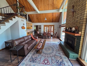 Smart TV, fireplace, books