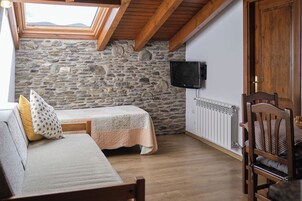 Free cribs/infant beds, free WiFi, bed sheets