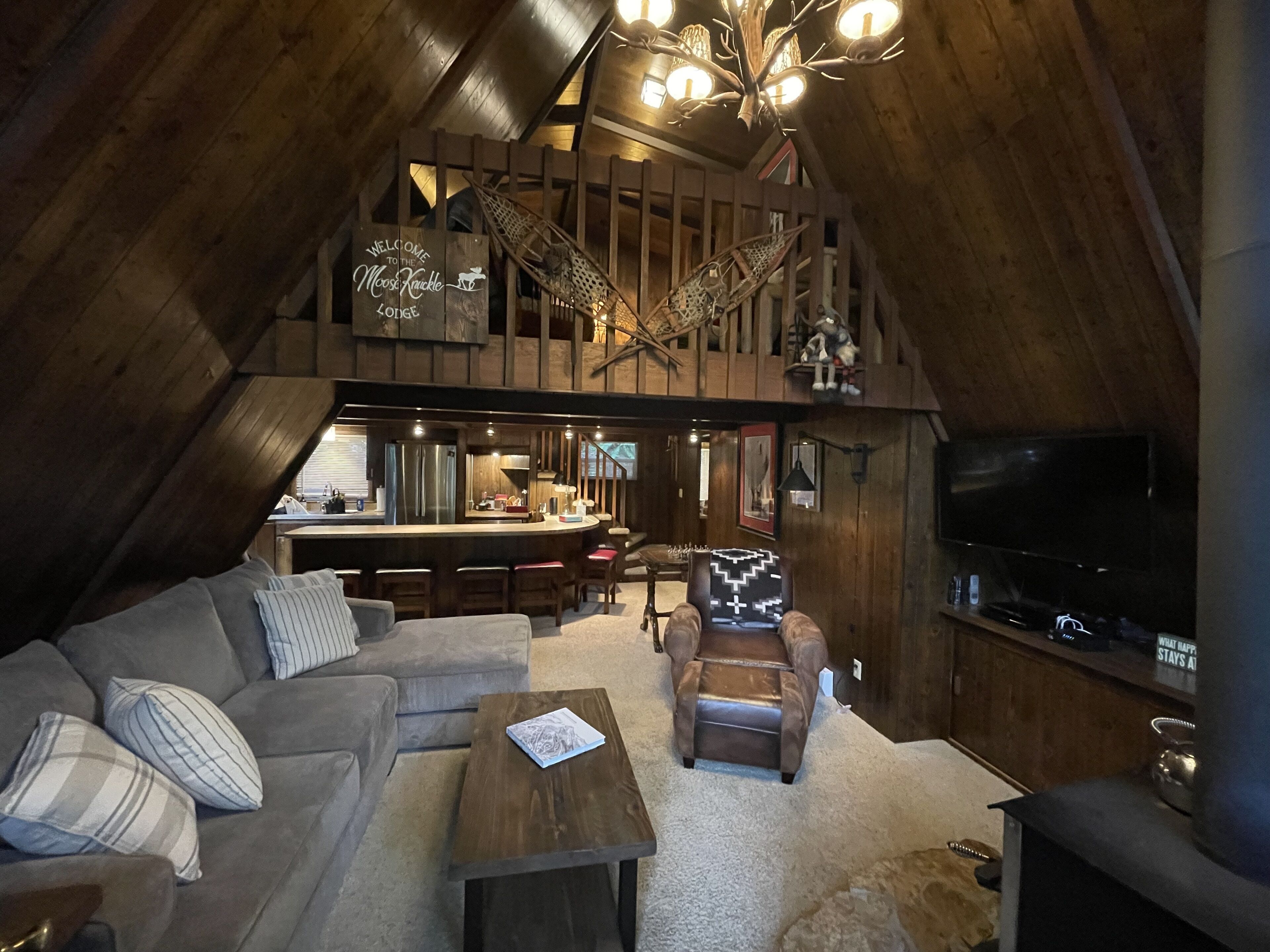 Packwood chalet, ski, hike, enjoy White pass, Gifford Pinchot, Mount Rainier