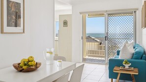 Unclassified image, 4 of 15, button