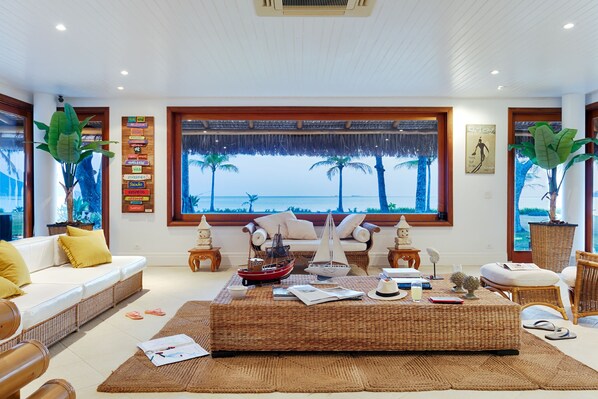 Smart-TV, peis, videospill og DVD-spiller