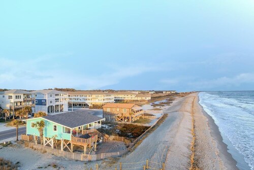 Ocean front,pet friendly,fenced yard