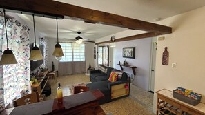 Smart TV, stereo - Casa Hacienda R&R, Relax, Enjoy the Beauty of Natural, Surfers Are Welcome (Anasco)