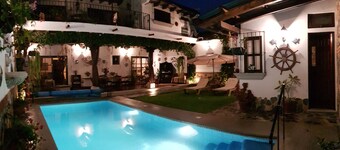 BEAUTIFUL AND CHARMING COLONIAL HOUSE WITH PRIVATE POOL IN ANTIGUA, GUATEMALA